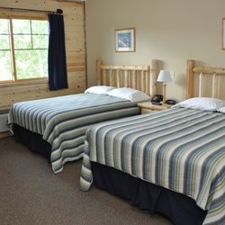 Voyagaire Lodge & Houseboats - Standard 2 Queen Room