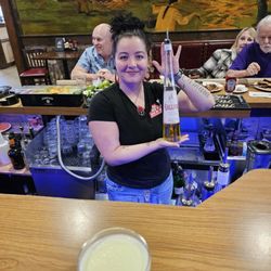 Poor Red's Bar-B-Q - Jesse the bartender
