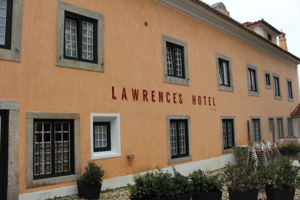 Lawrence's Hotel by null