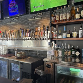 The Hangry Bison - New American Near Me - Winter Park, Florida