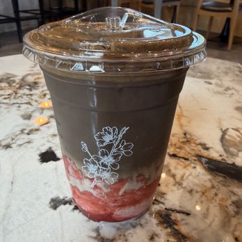 Vivot Craft Cafe - Fruit Hojicha Latte - Coffee & Tea Near Me - Mission Viejo, California Vivot Craft Cafe - Fruit Hojicha Latte - Coffee & Tea Near Me - Mission Viejo, California