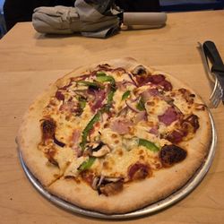 Attaboy - The full pizza.