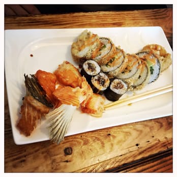 Moto Kitchen - Runde zwei vom All-you-can-eat Sushi. Verschiedene Lachsvarianten. - Sushi Bars Near Me - Oldenburg, NI Moto Kitchen - Runde zwei vom All-you-can-eat Sushi. Verschiedene Lachsvarianten. - Sushi Bars Near Me - Oldenburg, NI