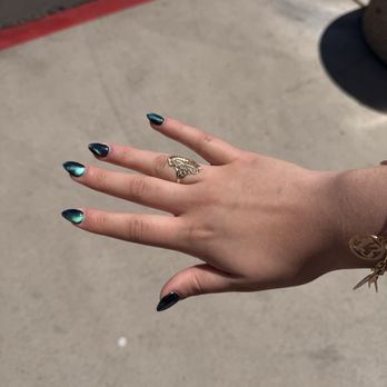 Color Nails - Cat eye! - Nail Salons Near Me - Las Vegas, Nevada Color Nails - Cat eye! - Nail Salons Near Me - Las Vegas, Nevada
