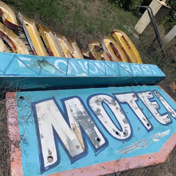 Classical Gas Museum - Awesome old neon sign - Museums Near Me - Embudo, New Mexico