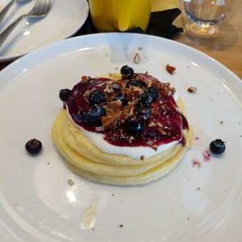 Flipper’s - Blueberry pancake - Pancakes Near Me - New York, New York Flipper’s - Blueberry pancake - Pancakes Near Me - New York, New York