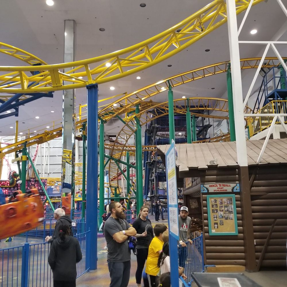 West Edmonton Mall - Shopping Centers Near Me - Edmonton, Alberta West Edmonton Mall - Shopping Centers Near Me - Edmonton, Alberta