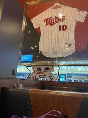 Twins Grill by null