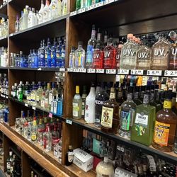 BM Liquor & Food Market