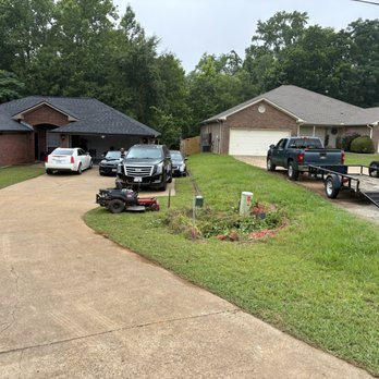 Blue Collar Lawn Care - Lawn Services Near Me - Flint, Texas Blue Collar Lawn Care - Lawn Services Near Me - Flint, Texas