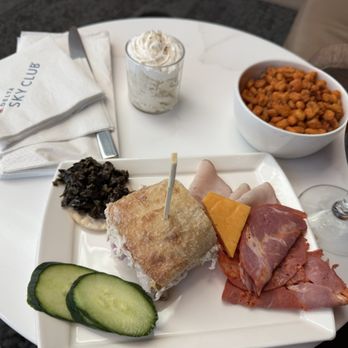 Delta Sky Club - Airport Lounges Near Me - Seattle, Washington