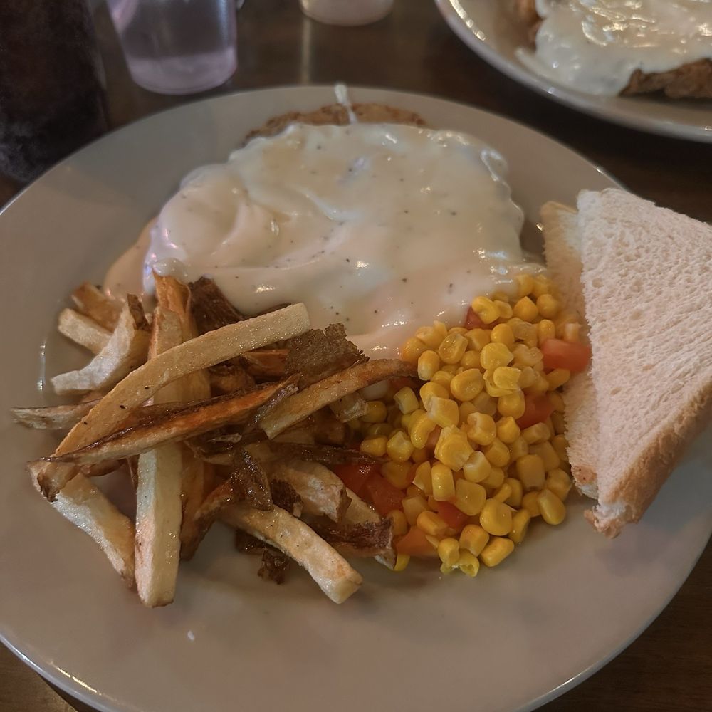 Joe’s Bar and Grill - Chicken fried steak, sweet corn, Texas toast, home cut French fries - Burgers Near Me - Balmorhea, Texas