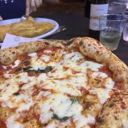 Pizzeria 400 Gradi - Margarita pizza
