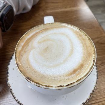 Madres Brunch - Halzenut latte - Breakfast & Brunch Near Me - Whittier, California