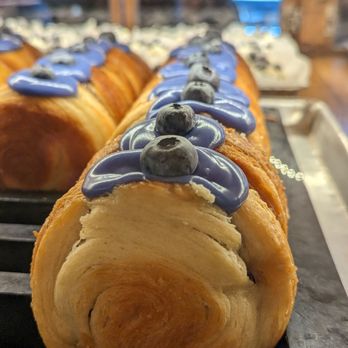 Chateau De Chantilly Cafe - BUNS - Bakeries Near Me - Chantilly, Virginia Chateau De Chantilly Cafe - BUNS - Bakeries Near Me - Chantilly, Virginia