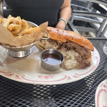 Siena Tavern - Roast beef lunch special - Italian Near Me - Chicago, Illinois Siena Tavern - Roast beef lunch special - Italian Near Me - Chicago, Illinois