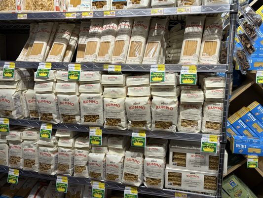 Zanotto's Family Market by null