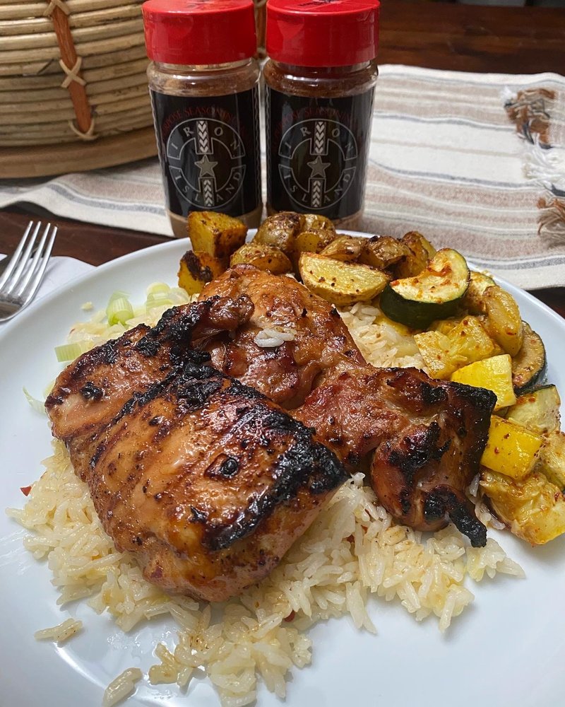 Iron Island Grill Image