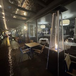 Bis on Main - Nice ambience