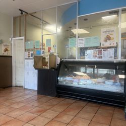 Cajun Seafood - The plexiglass look is not very welcoming