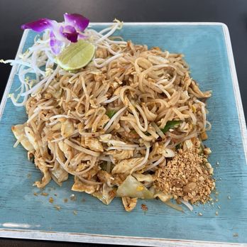 Sukhothai Thai Restaurant Express ll - Pad Thai - Thai Near Me - San Antonio, Texas