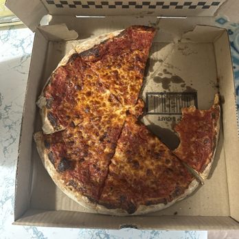 Mac Daddies and a little more - Cheese Pizza Review: Terrible . A true abomination of a pizza -2/10. Would rather eat Dominos and they suck - Comfort Food Near Me - Haverhill, Massachusetts