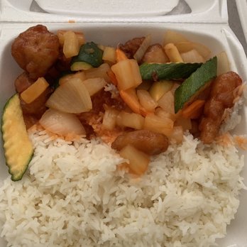 3 Star Restaurant - Sweet and Sour Chicken lunch special- barely any chicken - Filipino Near Me - Vallejo, California