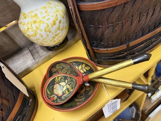 Red Owl Collective by null