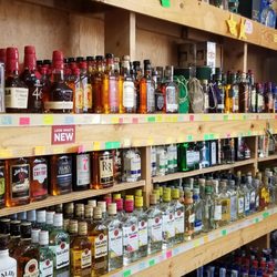 Dee's Discount Liquor