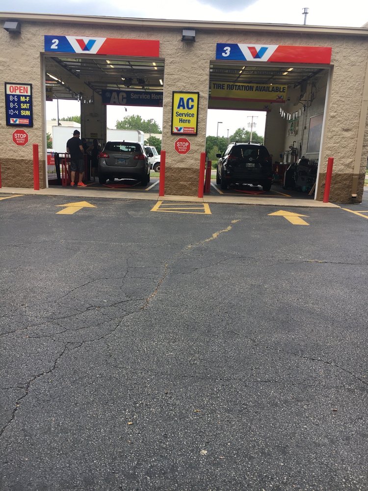VALVOLINE INSTANT OIL CHANGE 23 Reviews 1927 East Roosevelt Rd, Wheaton, Illinois Oil
