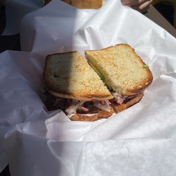 Beach Hut Deli - Surfin Birth I think I don't really remember, it was good tho - Delis Near Me - San Mateo, California