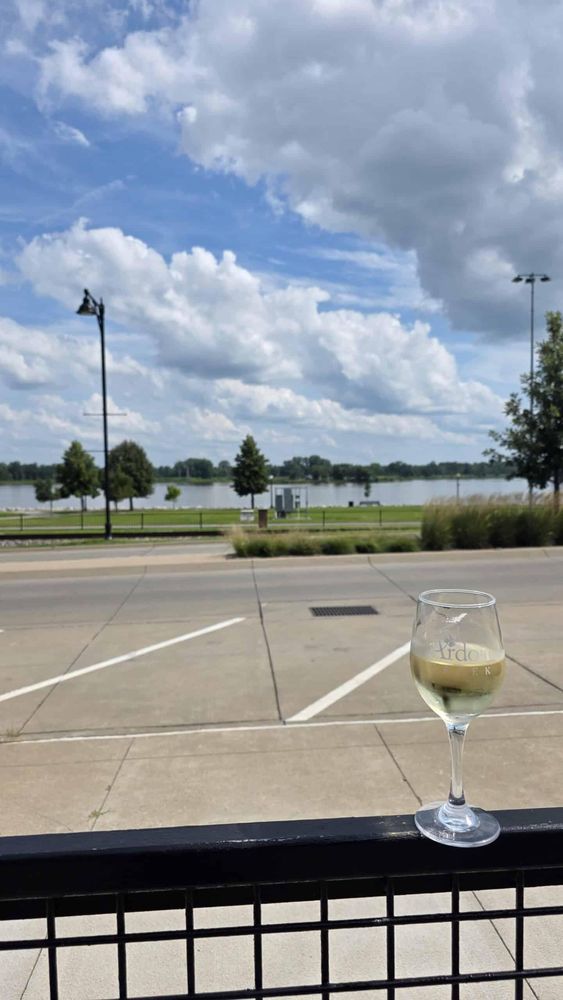 The Creek: An Ardon Creek Lounge - vineyard in Muscatine, IA