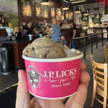 J P Licks - Coolidge Corner - Ice Cream & Frozen Yogurt Near Me - Brookline, Massachusetts