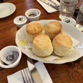 Bubby's Tribeca - 4 Flaky Buttermilk Biscuits - American Near Me - New York, New York