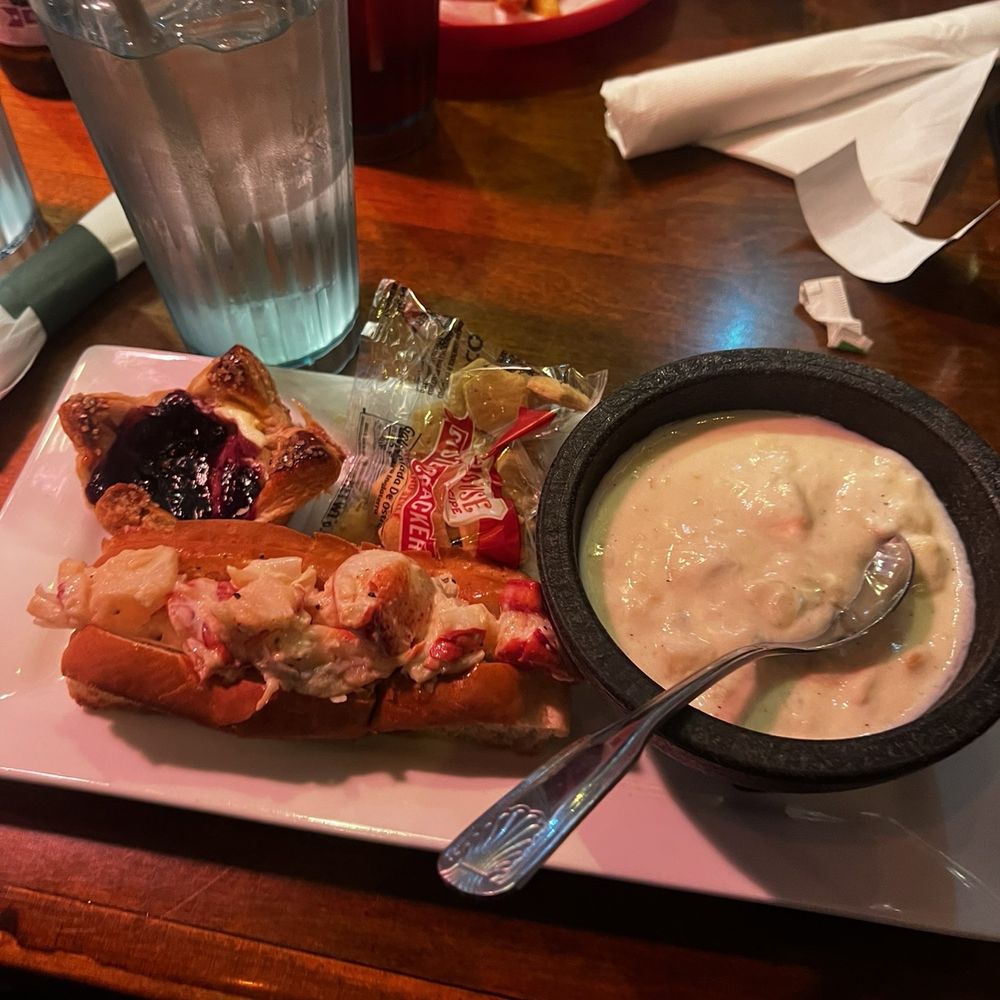 Geddy's - Mini Lobster Bake - Seafood Near Me - Bar Harbor, Maine Geddy's - Mini Lobster Bake - Seafood Near Me - Bar Harbor, Maine