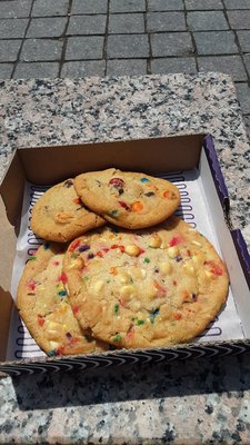 Insomnia Cookies by null