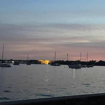 Conchy Joe's - Beach nearby - Seafood Near Me - Jensen Beach, Florida