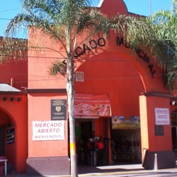 Mercado Municipal - Entrada al mercado