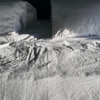 Tru by Hilton Warsaw - Wrinkled linen. - Hotels Near Me - Warsaw, Indiana Tru by Hilton Warsaw - Wrinkled linen. - Hotels Near Me - Warsaw, Indiana