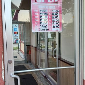 GRILLVILLE - Entrance and hours - Greek Near Me - Libertyville, Illinois GRILLVILLE - Entrance and hours - Greek Near Me - Libertyville, Illinois