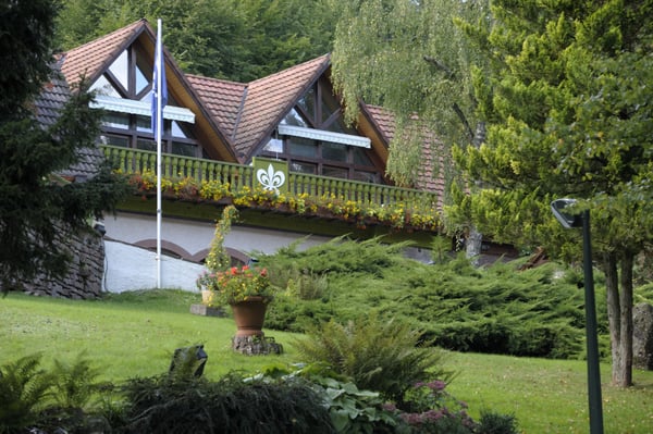 CHENEAUDIÈRE - Hôtel Spa - Relais & Châteaux by null