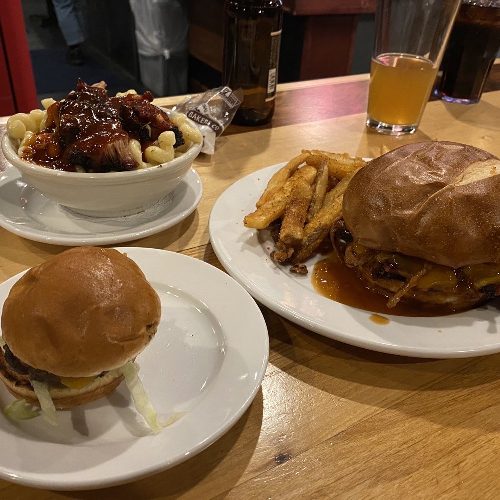 Blue Tractor Barbeque - American Near Me - Traverse City, Michigan