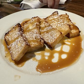 The Well and Table - Bread pudding sans ice cream (they ran out) - Cocktail Bars Near Me - Issaquah, Washington