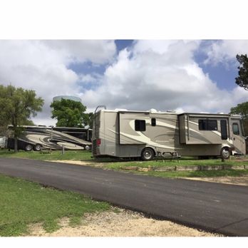 Tejas Valley RV Park - RV Parks Near Me - San Antonio, Texas