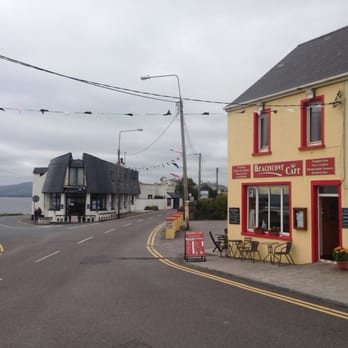 Beachcove Café - Right on the water - Cafes Near Me - Waterville, Kentucky