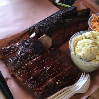 la Barbecue - 2 lbs pork ribs (11 bones) 2 beef ribs and 2 pints of sides - Barbeque Near Me - Austin, Texas la Barbecue - 2 lbs pork ribs (11 bones) 2 beef ribs and 2 pints of sides - Barbeque Near Me - Austin, Texas
