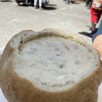 Pike Place Chowder - Clam Chowder in the Bread Bowl - Seafood Near Me - Seattle, Washington Pike Place Chowder - Clam Chowder in the Bread Bowl - Seafood Near Me - Seattle, Washington