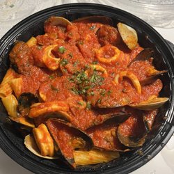 Emilio's Restaurant & Pizzeria