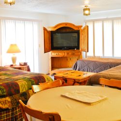 Blonquist Motel