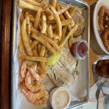 Schooners Grill - Seafood Feast - Sports Bars Near Me - Newport News, Virginia Schooners Grill - Seafood Feast - Sports Bars Near Me - Newport News, Virginia